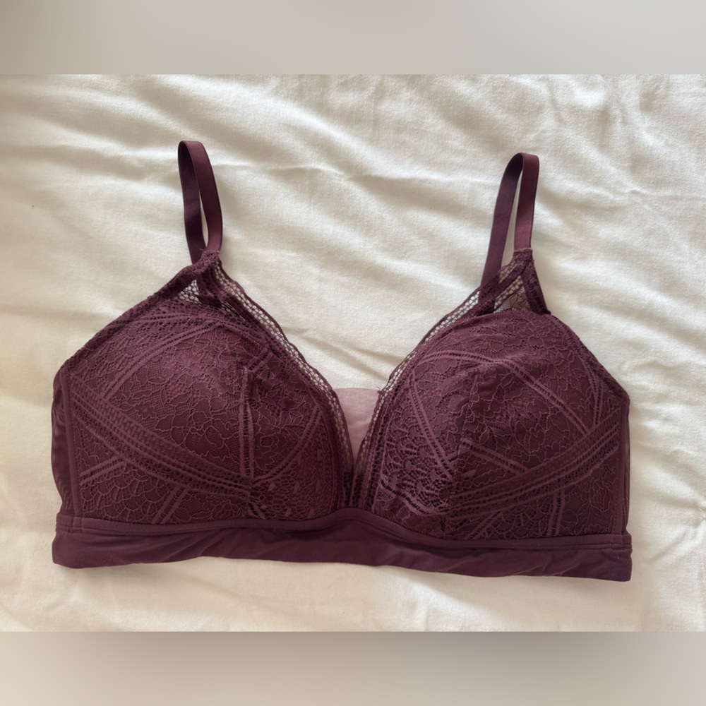 Auden Lightly Lined Lace Maroon Bralette in Deep Burgundy NWOT
